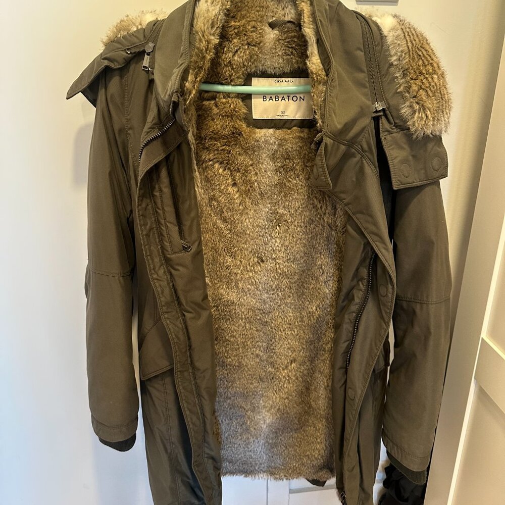 Aritzia Babaton Oskar Parka - Olive Green - Size XS - Picture 2 of 3